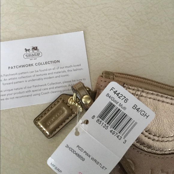 Coach Patchwork Wristlet F44276 - Picture 6 of 9